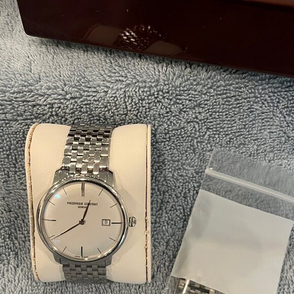 Frederique Constant Men's Slimline SS Watch - Picture 4 of 12